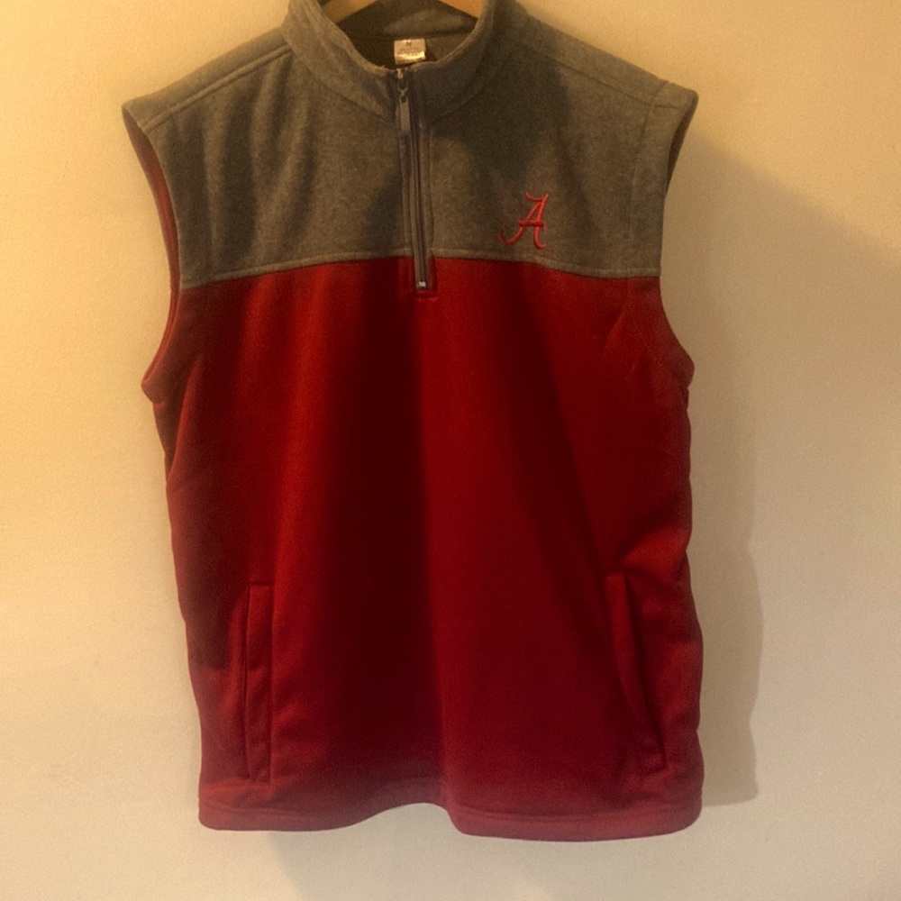 College world. Mens medium size pullover vest
